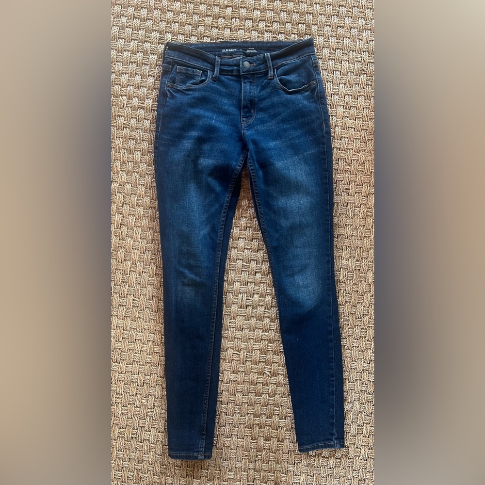 Old Navy Mid-Rise Rockstar Super Skinny size 2 jeans